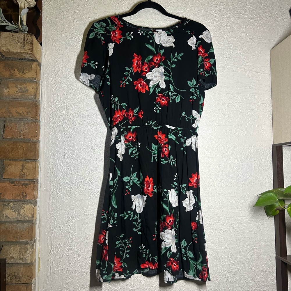 Old Navy Black Floral Short Sleeve Dress with Red & White Blooms